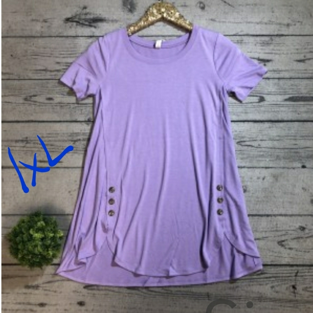 NIB Plus Zenana Top w/Side Button Detail 1XL